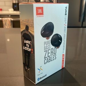 JBL Pure Bass Zero Cables Tune 125 TWS